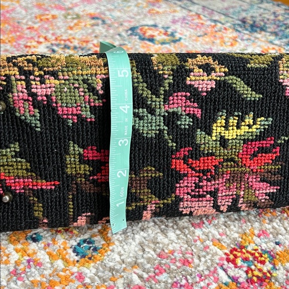 Vintage Needlepoint Purse Bag Unique Dova Tapestry/Carpet Handbag Black Floral - Picture 16 of 16